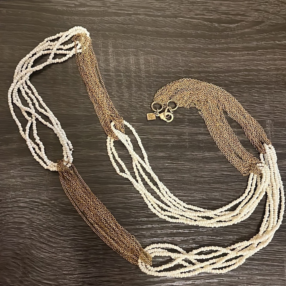 Banana Republic beaded necklace. Excellent condition. Approx. 18 inches